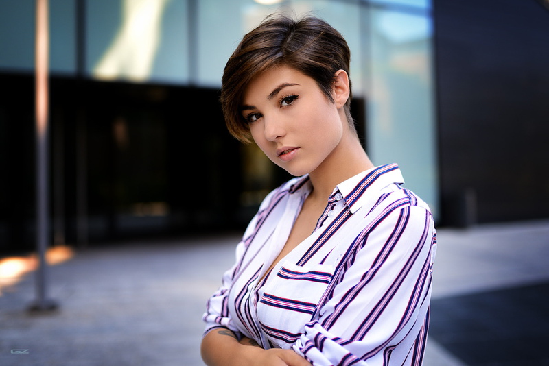Giorgia Soleri, arms crossed, 1080P, short hair, portrait, depth of field, Giovanni Zacche, women