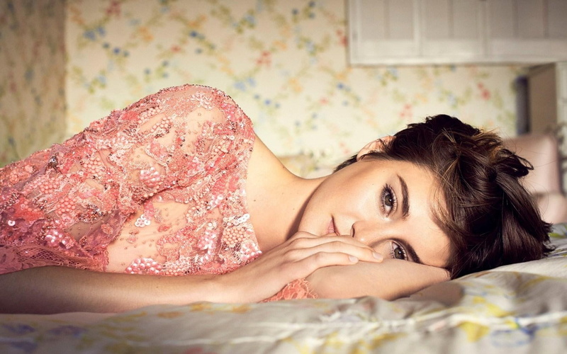 girl, boat, long, woodley, lace, mesh, embellished, 720P, orange, white, sleeve, shirt, neckline, actress, shayleen