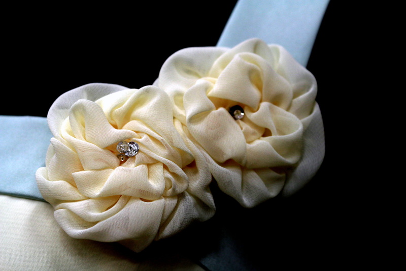 Embellishment, flower head, white color, food and drink, black background, gathered, food, Fabric, indoors, petal, vulnerability, inflorescence, fragility
