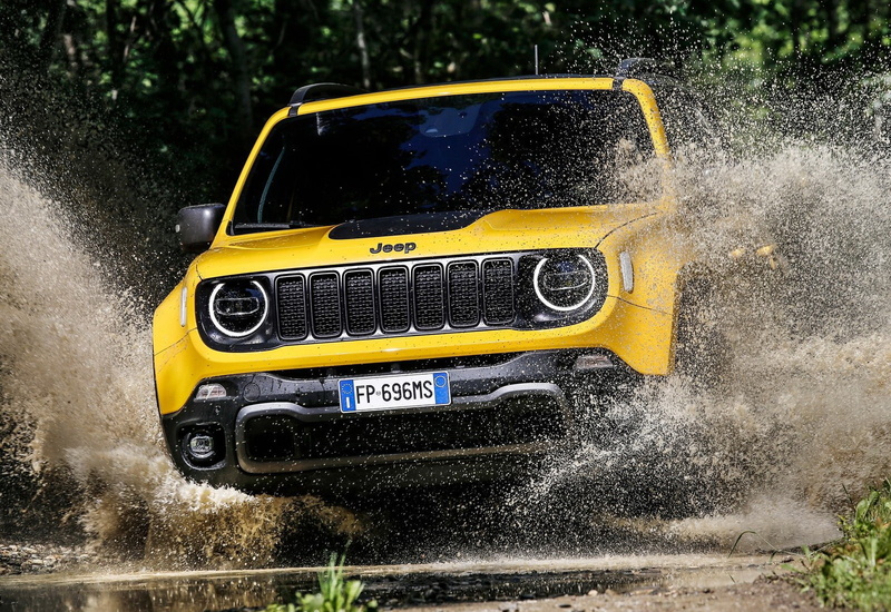transportation, land vehicle, renegade, day, nature, water, jeep, motor vehicle, car, splashing, motion, yellow, spraying, 720P, wet, speed, mode of transportation