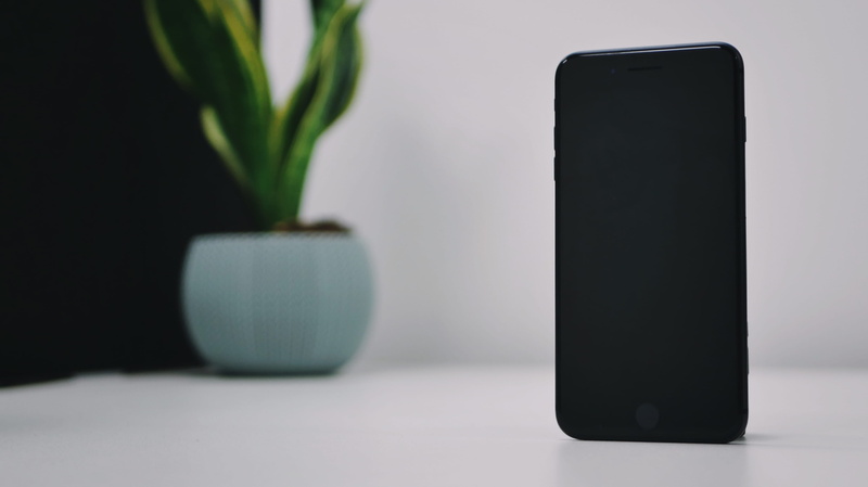 portable information device, turned, table, selective focus, standing, selective, apple, plus, freshness, black, iphone, gray, desk, plant, focus, mobile phone