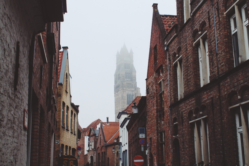 old, office building exterior, skyscraper, outdoors, 2K, tower, Foggy day, architecture, foggy, fog, urban Scene, no People, built Structure, photography