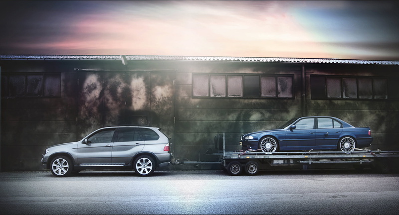 transportation, building exterior, retro styled, side view, vintage car, parking, classic, 1080P, car, garage, gray, land vehicle, motor vehicle, suv