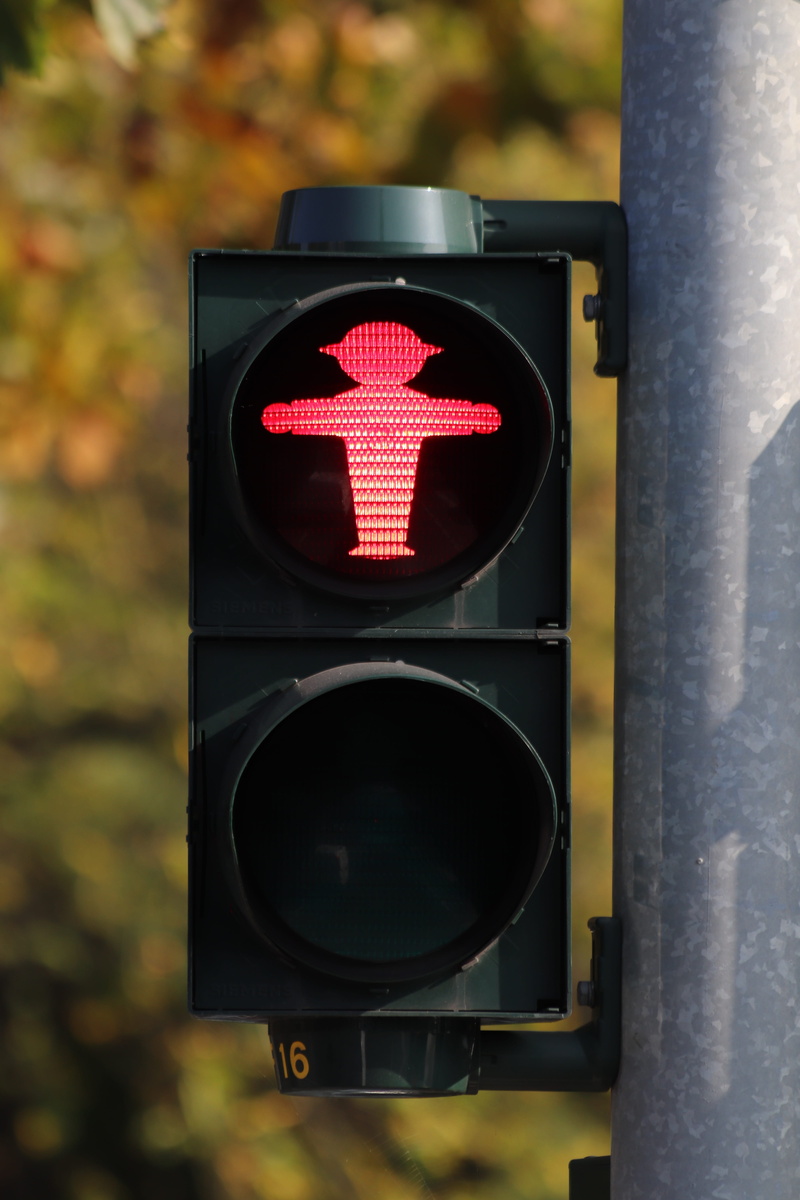 road signal, control, guidance, light signal, eastern ampelmännchen, stop, stoplight, signal lamp, 5K, pedestrian crossing, traffic signal, safety, little green man