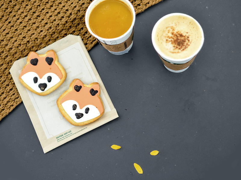 food and drink, fox cookies, leaves, breakfast, yellow leaves, food, coffee cup, refreshment, united states, starbucks, pumpkin spice, snack, coffee drinks