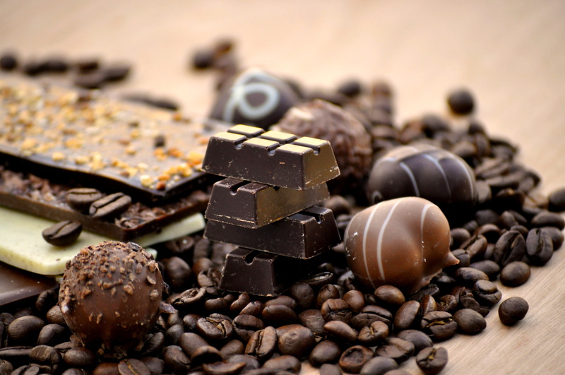 stack, macro, large group of objects, food And Drink, caffeine, table, grain, coffee, backgrounds, chocolate Bar, temptation, indoors, 4K, snack, black