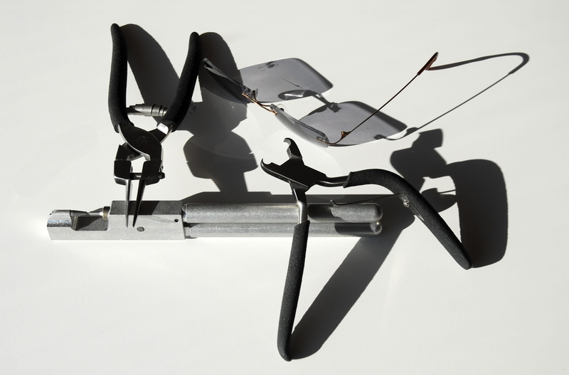 5K, slingshot, metal, bracket, nature, furniture, reflection, arrow, coil, vehicle, tool, spiral, no people, bicycle, car wheel, symbol, transportation