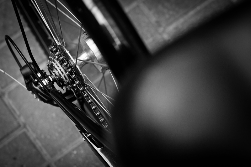 acoustic guitar, black, wind instrument, black and white, tire, coffee bike, transportation, playing, musical equipment, music, guitar, selective focus