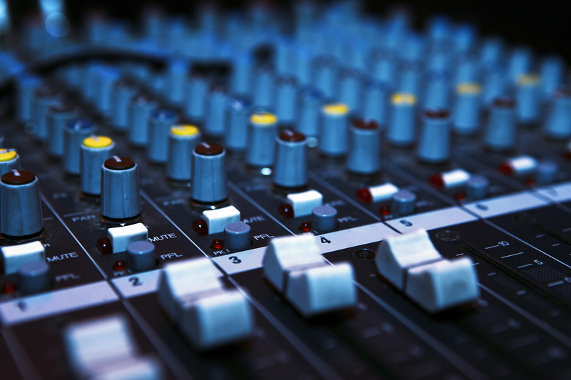 mixing, potentiometer, entertainment, audio, adjusting, studio, faders, knobs, dj, industry, 2K, keypad, mixer, recording, sound, tuning, tone, broadcasting