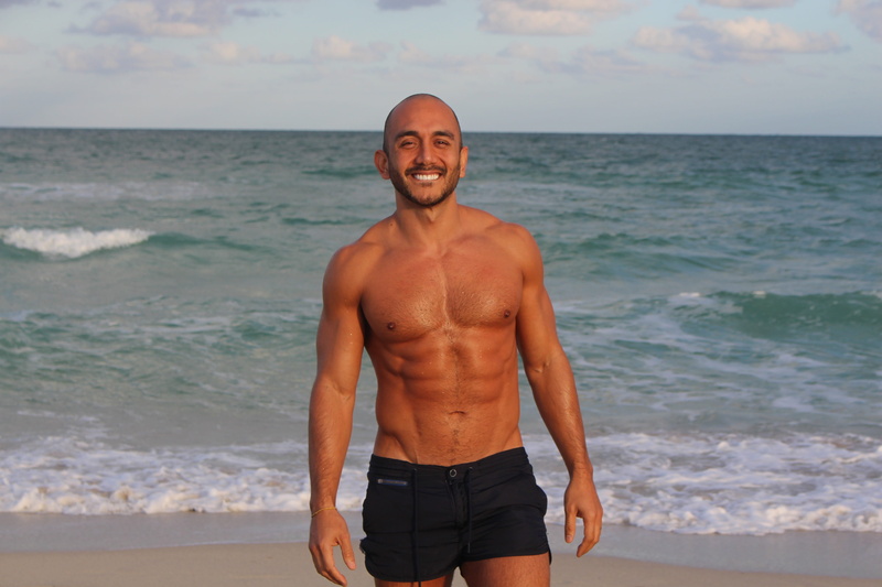 healthy, nature, happy, fitness, young, lifestyles, standing, fit, land, body, wellness, three quarter length, young adult, abs, horizon over water, smile