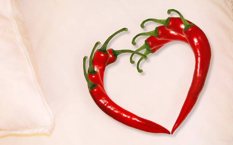 heart, seasoning, food and drink, organic, food, heat - Temperature, emotion, chili, still life, heart shape, spice, paprika, decor, red chili pepper, healthy Eating
