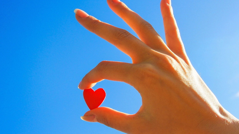 symbols, clear sky, heart, blue, human hand, love, blue background, valentines day - holiday, hand, human body part, body part, heart shape, 1080P, red