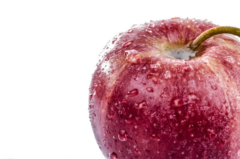 ecology, natural, green, water, apple, apple - fruit, bright, Red Apple, purple, diet, dieting, organic, clean, eat, peel, wellbeing, sweet, Fruit, studio shot