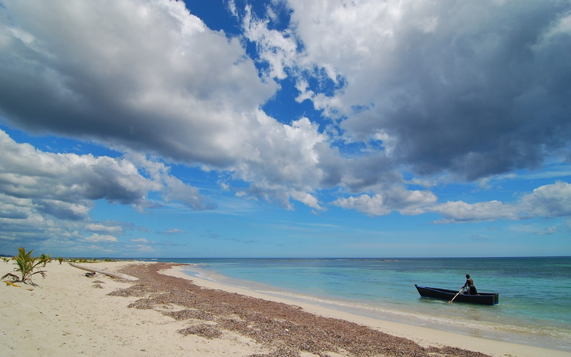 no people, nautical vessel, sand, land, beauty in nature, turquoise colored, horizon, transportation, cloud - sky, day, non-urban scene, nature, tranquil scene