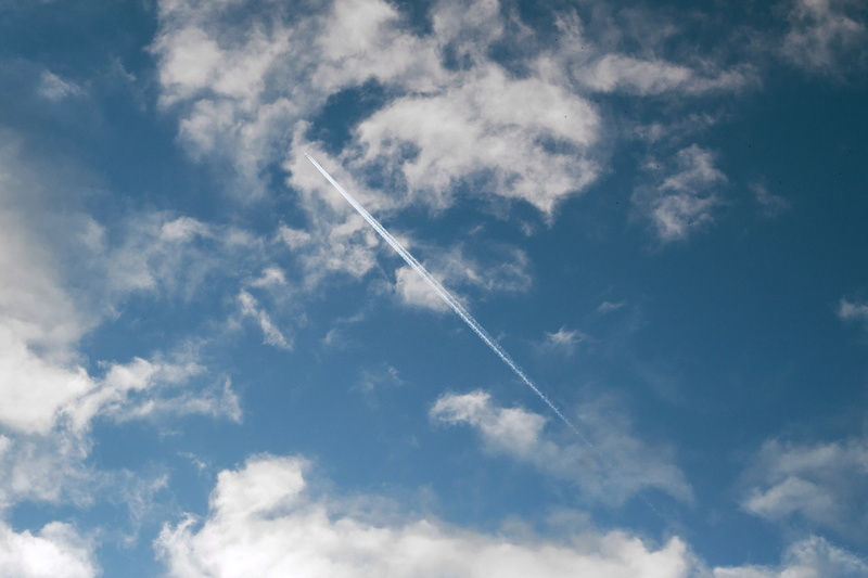 motion, no people, jetstream, fly, trail, tranquility, high res, sky, airplane, flyby, commute, cloud, day, jet trail, low angle view, scenics - nature