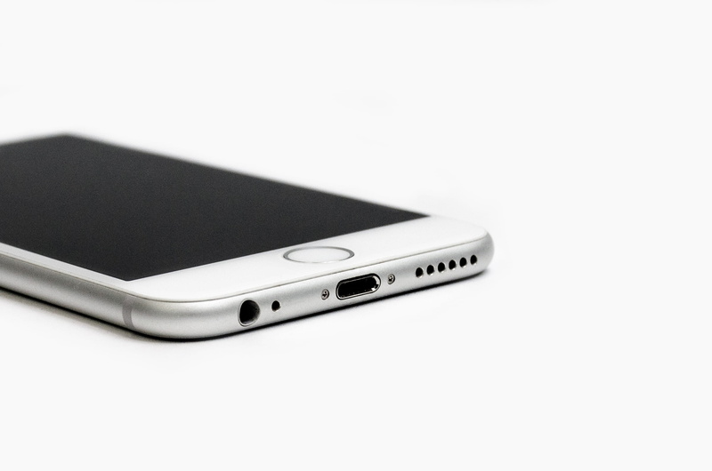 phone, 2K, contemporary, iOS, connection, computer network, screen, wireless technology, data, modern, technology, business, background, smartphone, portability