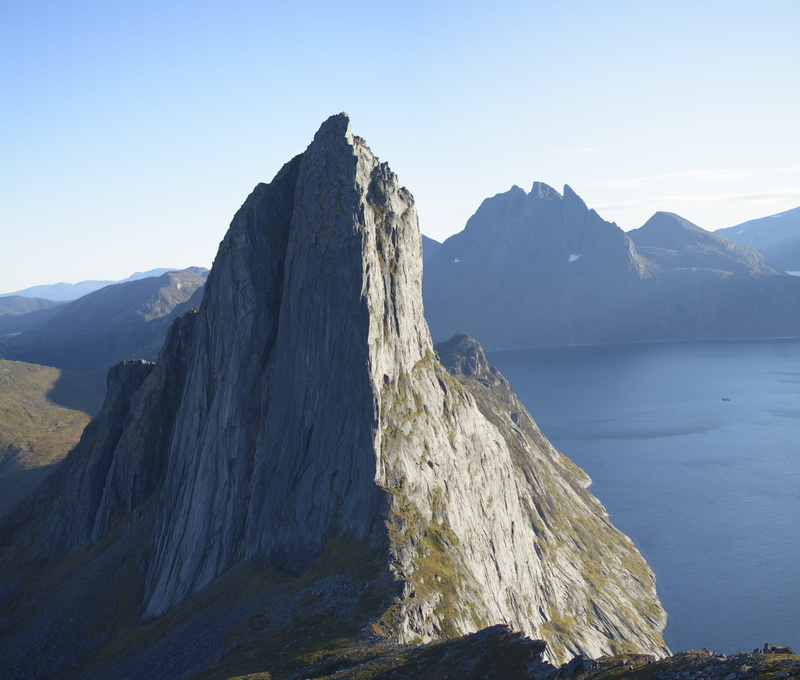 scenic, idyllic, clear sky, non-urban scene, daylight, mountain range, clouds, beauty in nature, sky, 5K, rock - object, rock, water, grey, day, rocks
