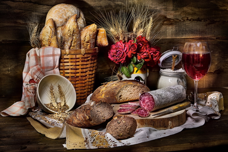 rye, Board, flowers, dishes, flour, the dark background, ears, Cup, circles, towel, basket, food, glass, red, cereals, bakery products, roses, bouquet