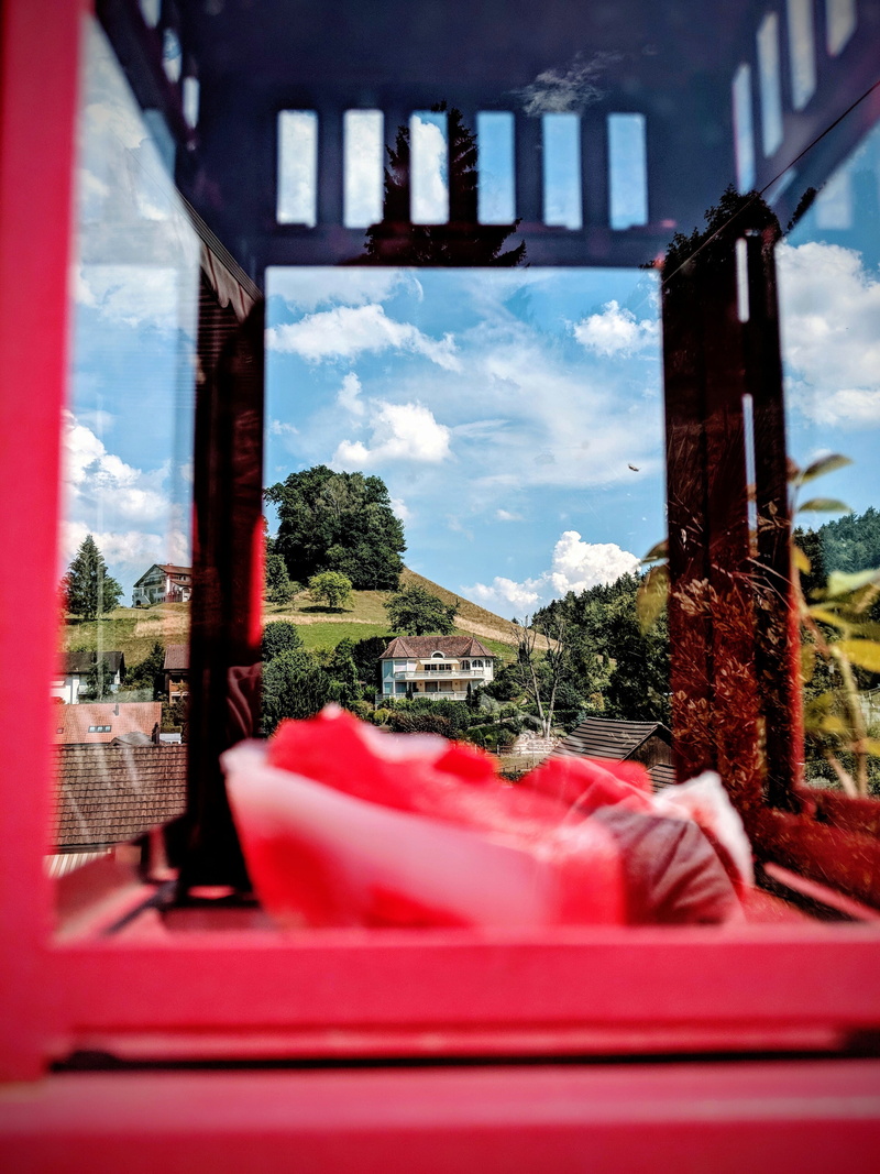 red lantern, green, outdoor, built structure, 4K, sky, plant, blue, cloudscape, reflection, architecture, transparent, nature, close-up, red, day, selective focus