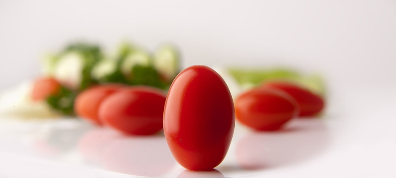 grape tomatoes, cherry tomato, green stuff, close, fruit, remove, freshness, candy, 1080P, salad, tomatoes, frisch, nature, no people, red, nutritional supplement