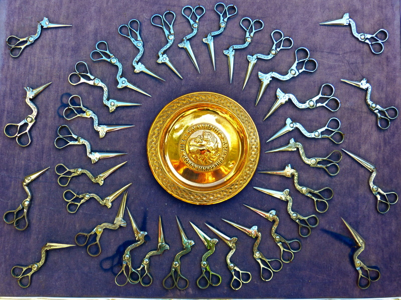 round, design, table, uzbekistan, metal, craft, 4K, art and craft, sharp, still life, luxury, representation, colored, antique, text, close-up, shape