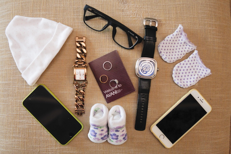 indoors, equipment, Design, fashion, clothing, scissors, technology, Watch, design, wireless technology, smart phone, Time, communication, personal Accessory