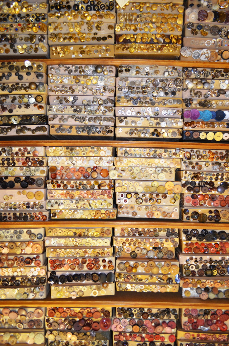 collection, Knobs, handcraft, decoration, retail, for sale, material, food and drink, multi colored, in a row, emblem, large group of objects, Design, arrangement