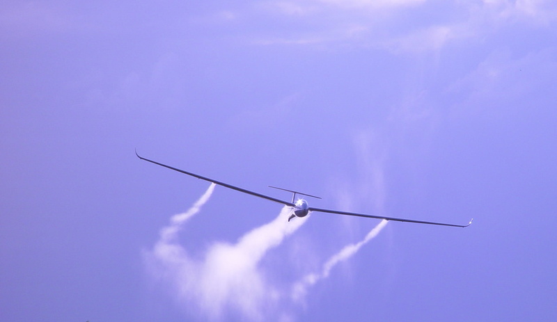 airplane, mode of transportation, flugshow, travel, on the move, cloud - sky, aircraft, air, mid-air, transportation, aviation, vapor trail, air vehicle