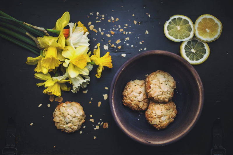 plant, citrus fruit, temptation, black background, table, 5K, daffodil, indoors, photography, snack, cooking, nature, yellow, near, wellbeing, flat, stem