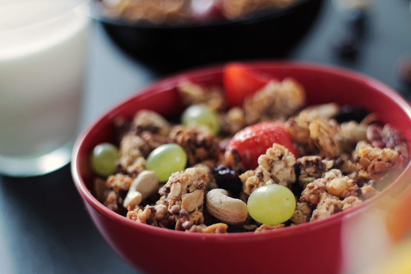healthy eating, freshness, wellbeing, strawberries, food, dinner, cashews, dried food, bowl, focus, fruit, selective focus, raisin, food and drink, breakfast cereal