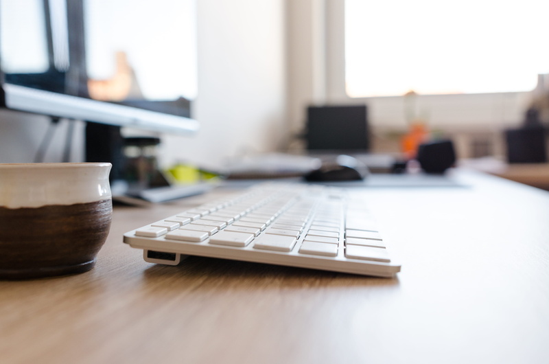 furniture, wireless technology, home office, day, blur, monitor, pc, home interior, room, internet, technology, wood, white, electronics, desk, desktop pc