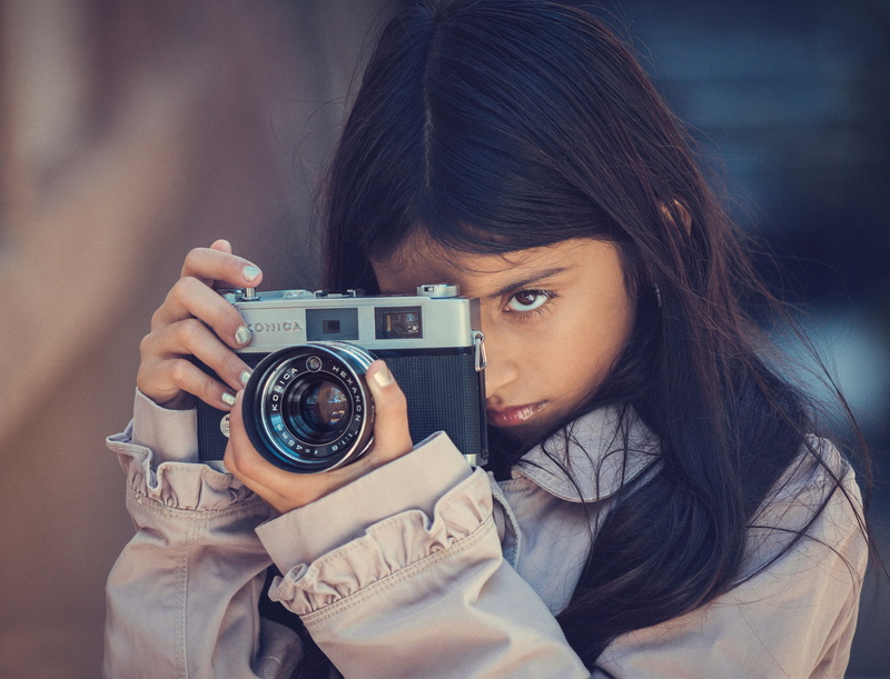 girl, the camera, Konica, 1080P, Focus