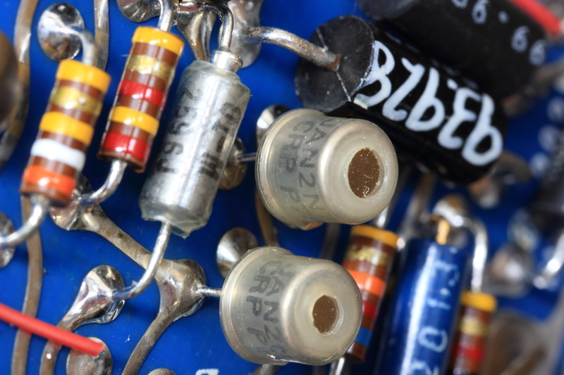 circuit, market, gyro, board, blue, close-up, selective focus, transistor, metal, no people, container, litton, indoors, ln3, large group of objects, focus on foreground