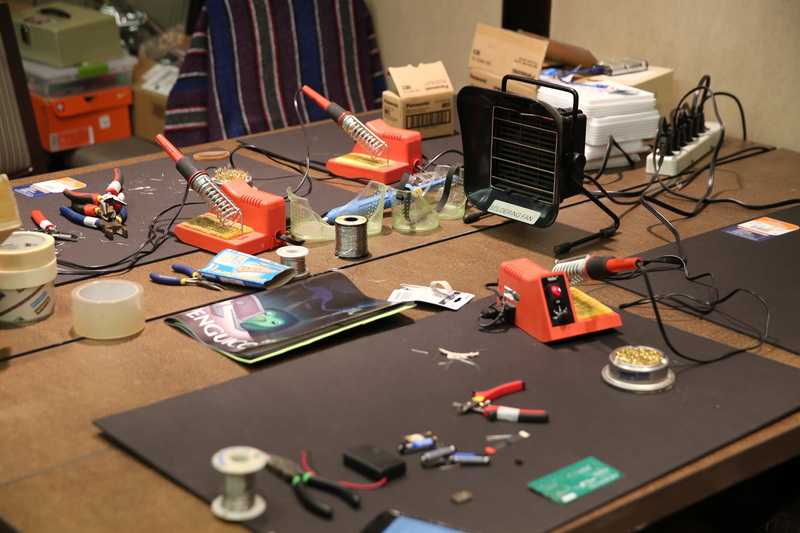 sound recording equipment, high angle view, arduino kit, laptop, technology, audio equipment, music, sound mixer, day, musical instrument, studio, tool