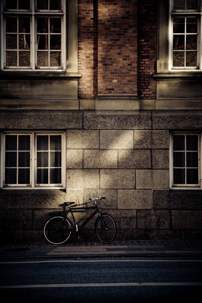 mode of transportation, urban Scene, day, land vehicle, transportation, 4K, bike, city, built structure, Bicycle, side view, concrete, gray, sidewalk