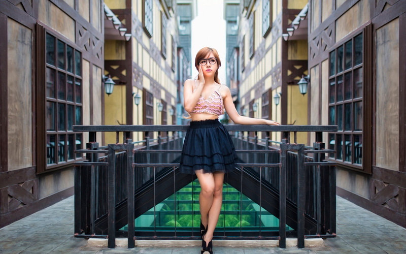 portrait, day, front view, one person, model, beautiful woman, women, adult, young women, skirt, beauty, 720P, young adult, Asian, outdoors, clothing