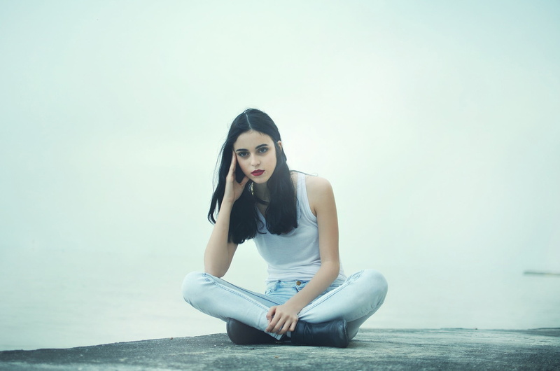 posture, model, hairstyle, women, relaxation exercise, cross-legged, full length, beautiful woman, young women, young adult, wellbeing, beauty, sitting