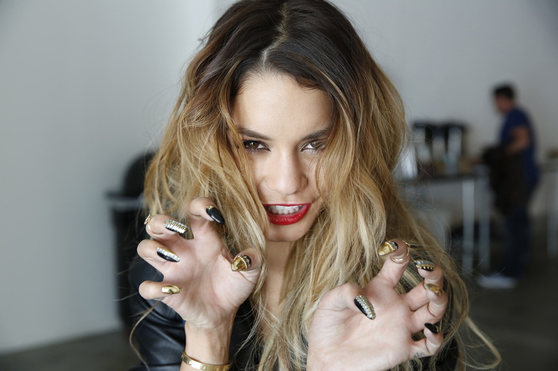 blonde, red lipstick, Vanessa Hudgens, painted nails, women, 2K