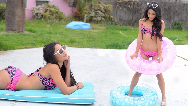 hairstyle, summer, long hair, child, pool, girls, outdoors, happiness, fashion, childhood, smiling, swimming pool, females, portrait, holiday, Vanessa Hudgens