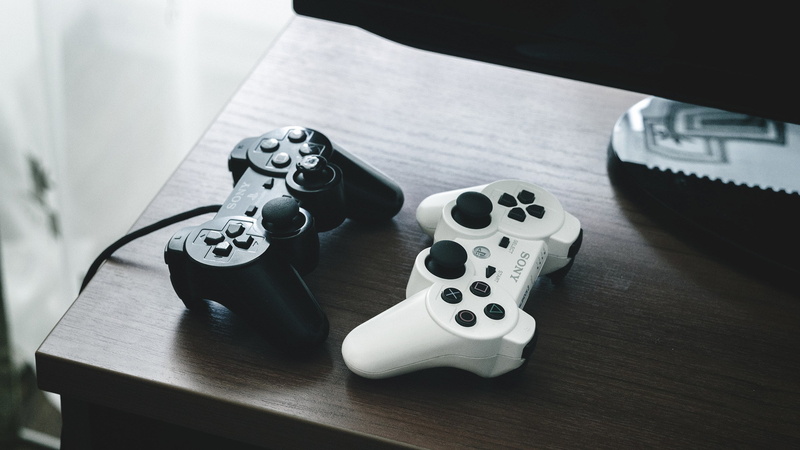 controllers, ps, two, controller, game controller, sony, desk, game, 2K, white, black