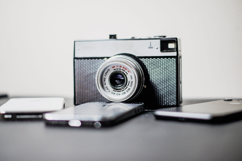 photographer, grey, apple, camera - Photographic Equipment, equipment, desk, photographic Equipment, 4K, desl, iphone, gear, obsolete, old, single Object