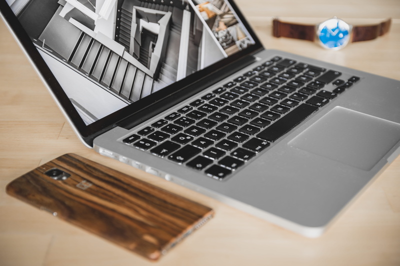 analog, watch, high angle view, oneplu, macbook pro, desk layout, turn, furniture, close-up, keyboard, still life, gray, laptop, vintage, selective focus