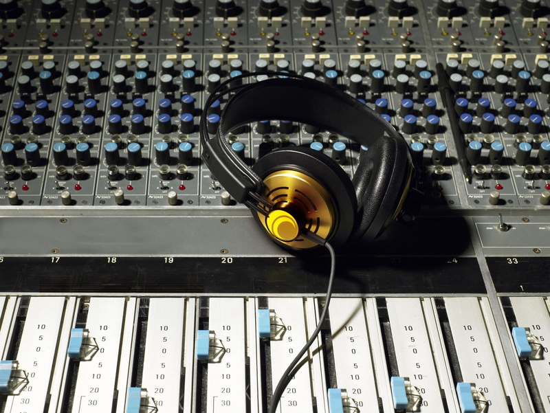 complexity, technology, control, 720P, electrical equipment, AKG, equipment, high angle view, headphones, mixing, industry, knob, dial, black, audio equipment