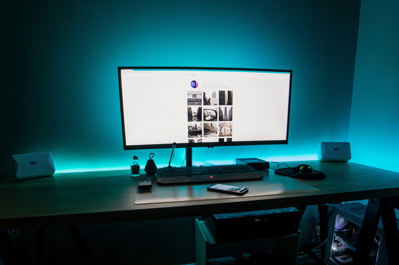 keyboard, technology, computer, desk, wireless technology, desktop pc, electric lamp, indoors, television set, no people, display, liquid-crystal display
