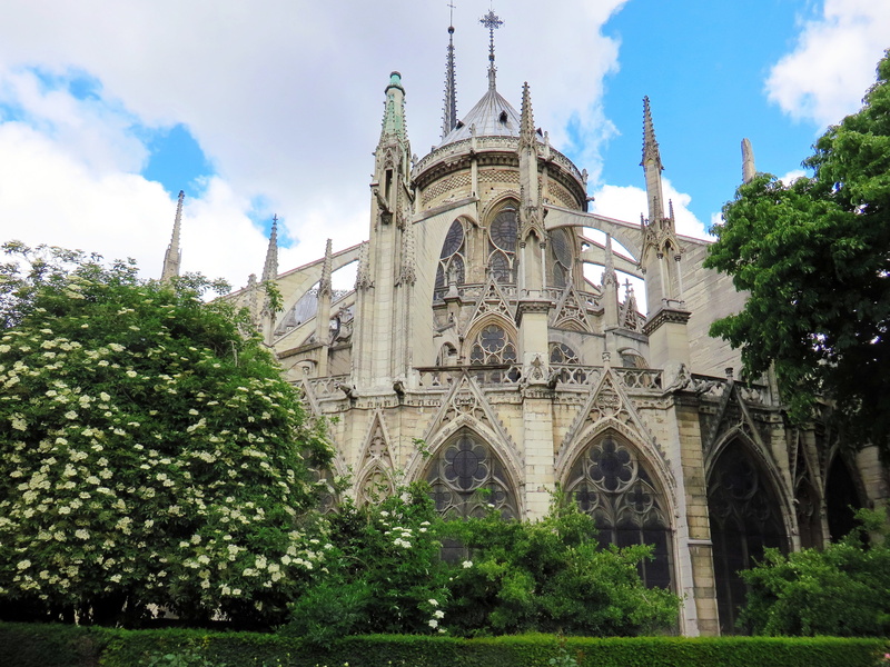spire, arch, sky, building, cloud - sky, bedside, plant, belief, place of worship, day, 4K, nature, built structure, flying buttresses, perspective, tree