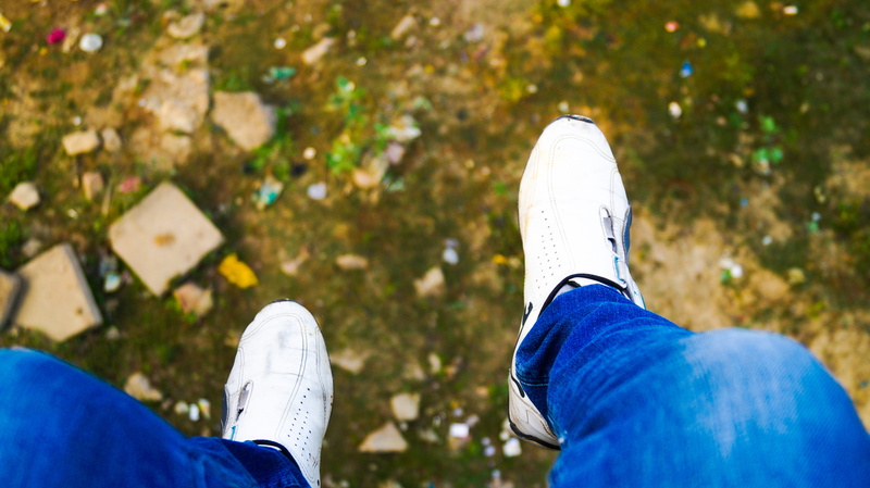 lucknowindia, sitting, ishant, day, @, human foot, shoe, lucknow, hight, mishra, human leg, men, ishant_mishra, 5K, grass, low section, green, india, limb