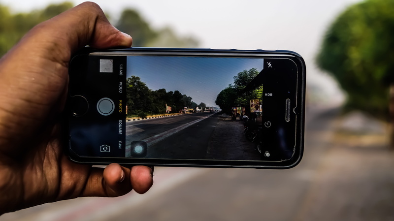 uttar prdesh, outdoors, body part, digital camera, human body part, u p, iphone 6, finger, one person, lucknow, communication, avadh, iphone, phone, photographer
