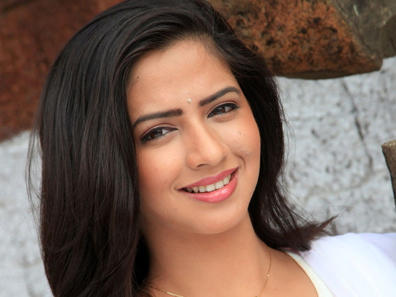 nisha, happiness, bollywood, black hair, long hair, beauty, emotion, hairstyle, body part, beautiful girl, 480P, smiling, Female Celebrities, positive emotion