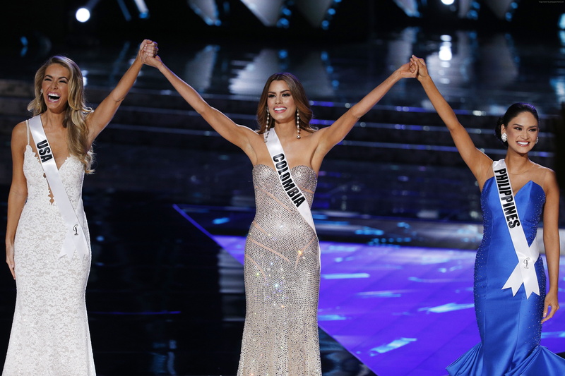 excitement, Miss Philippines, dancing, Ariadna Gutierrez, happiness, Miss universe 2015, Miss USA, positive emotion, human arm, limb, Pia Wurtzbach, swimming pool