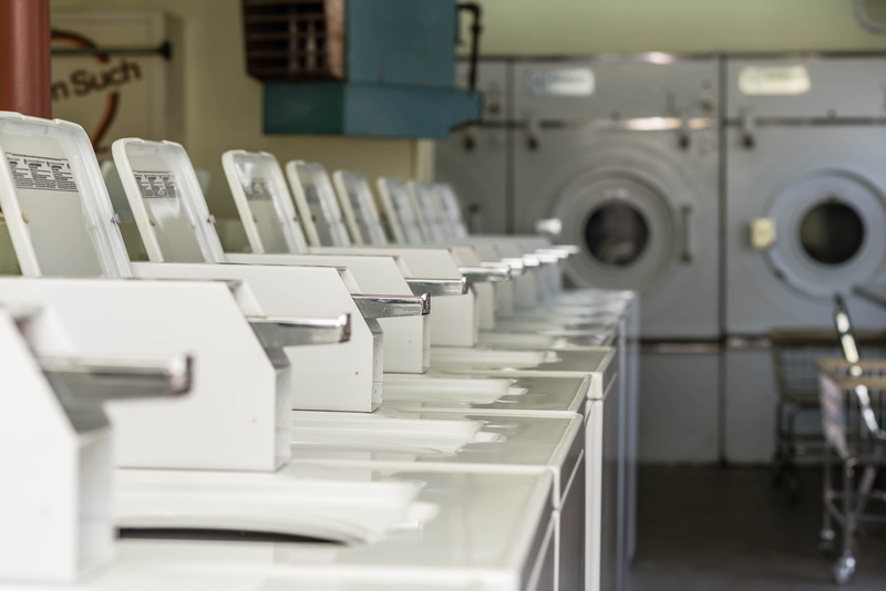 convenience, laundromat, in a row, washday, technology, washer, washing, machinery, metal, equipment, appliance, large group of objects, focus on foreground
